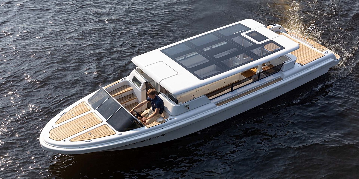 Аренда тендера Royal Tender Limo Челси в Санкт-Петербурге